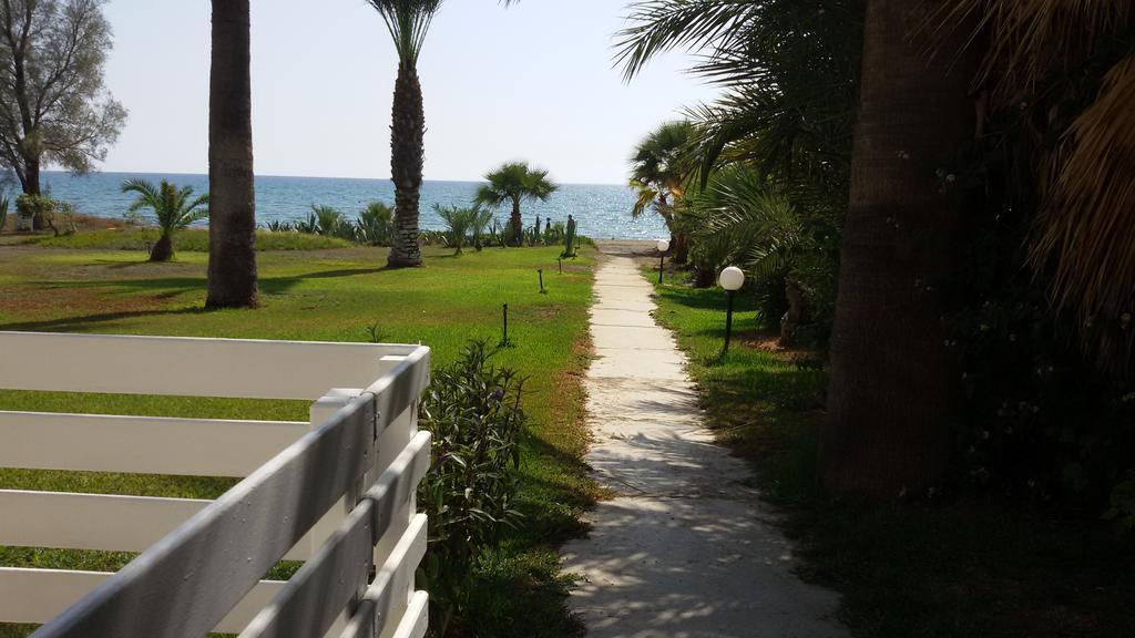 Sandy Beach Apartment 3 Voroklini Exterior foto